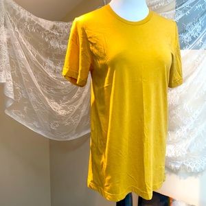 Brandless/ Tag-less Unisex Gold T-Shirt